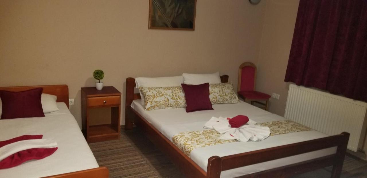 Motel Genex-M บูโกลโน ห้อง รูปภาพ