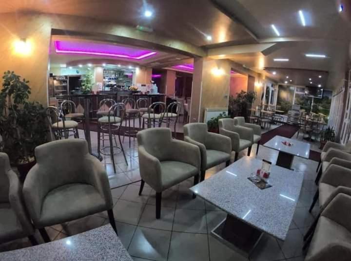 Motel Genex-M บูโกลโน ภายนอก รูปภาพ