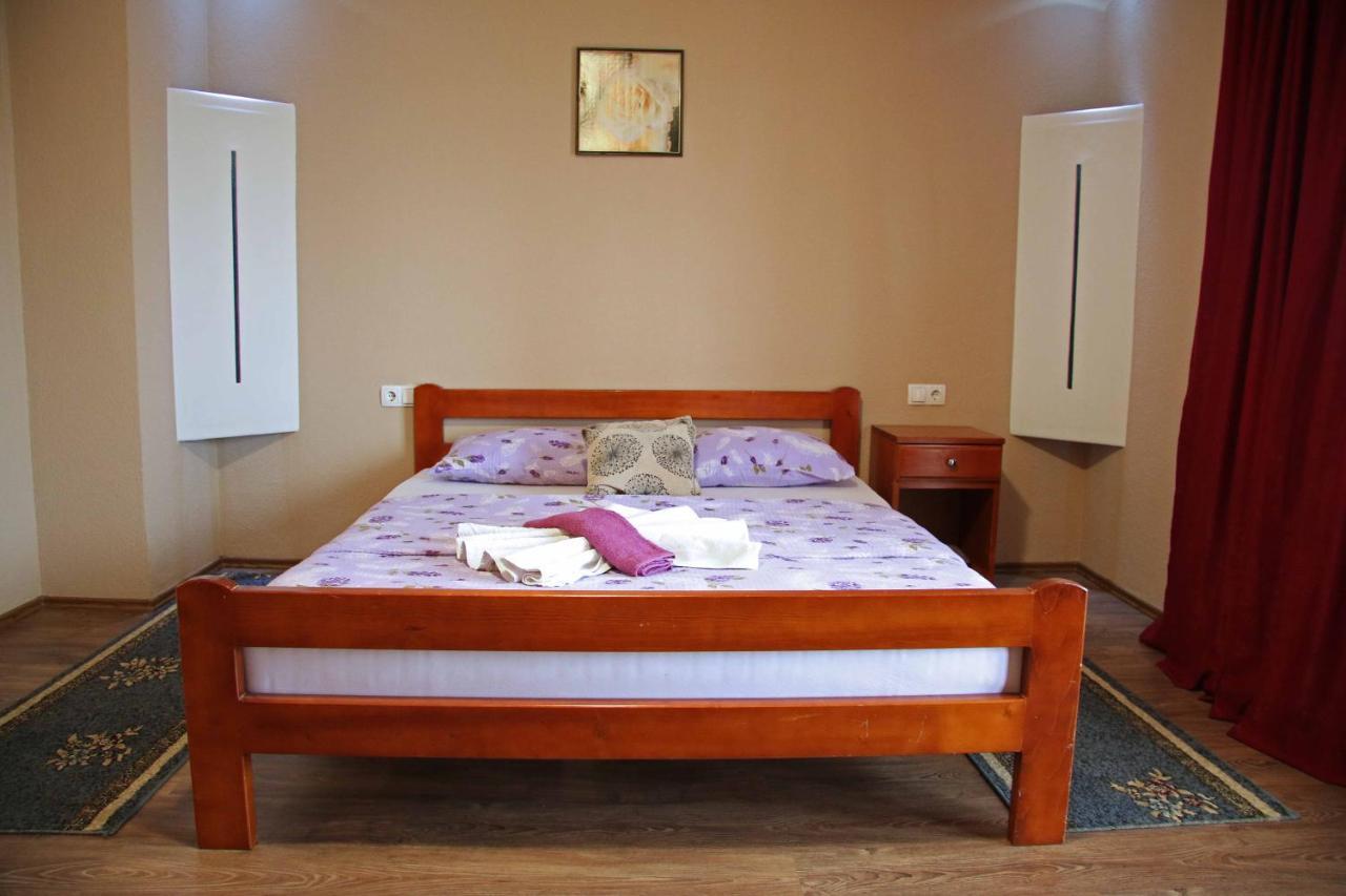 Motel Genex-M บูโกลโน ภายนอก รูปภาพ