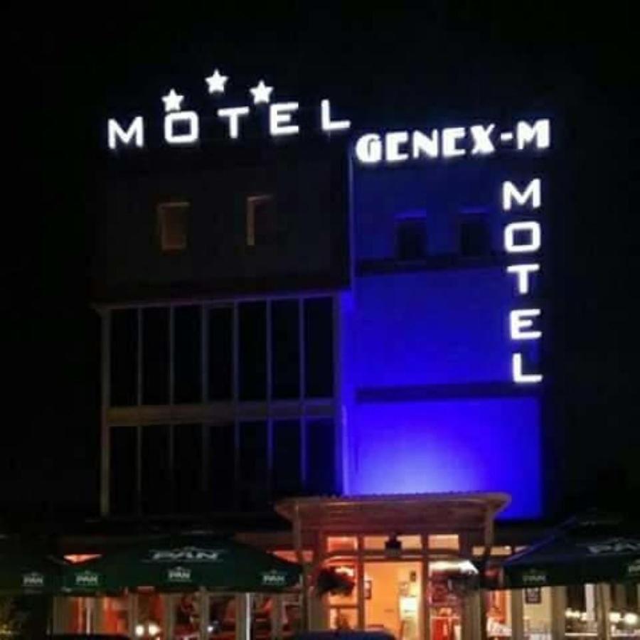 Motel Genex-M บูโกลโน ภายนอก รูปภาพ